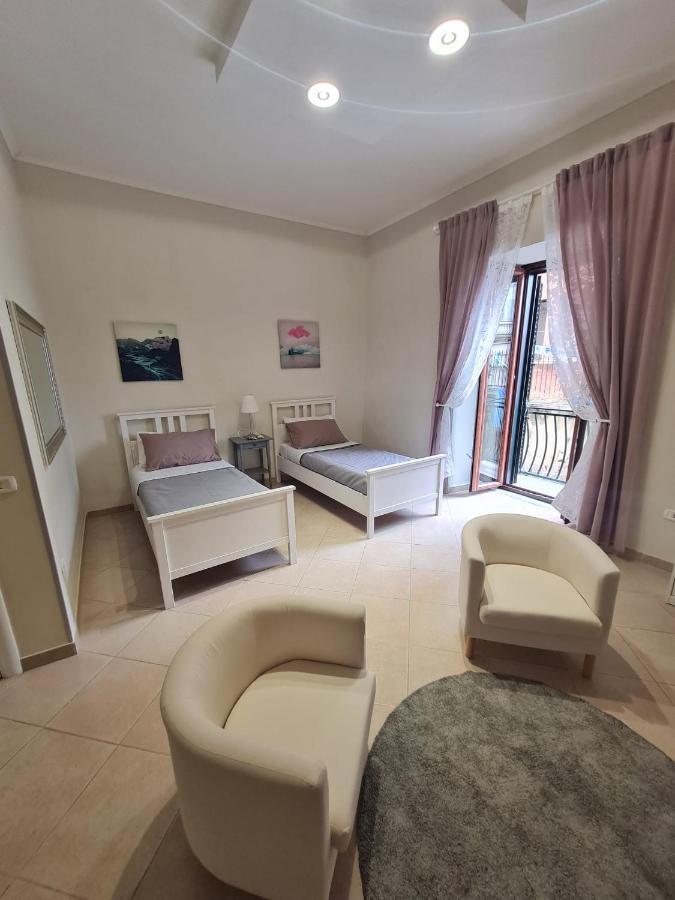 Palizzi'S Home Behind Plebiscite Square Napoli Ngoại thất bức ảnh